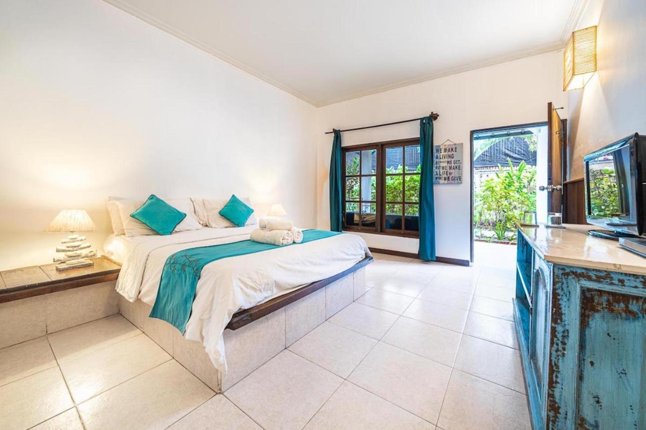 Tir Na Nog Beachfront Resort Gili Trawangan Kültér fotó